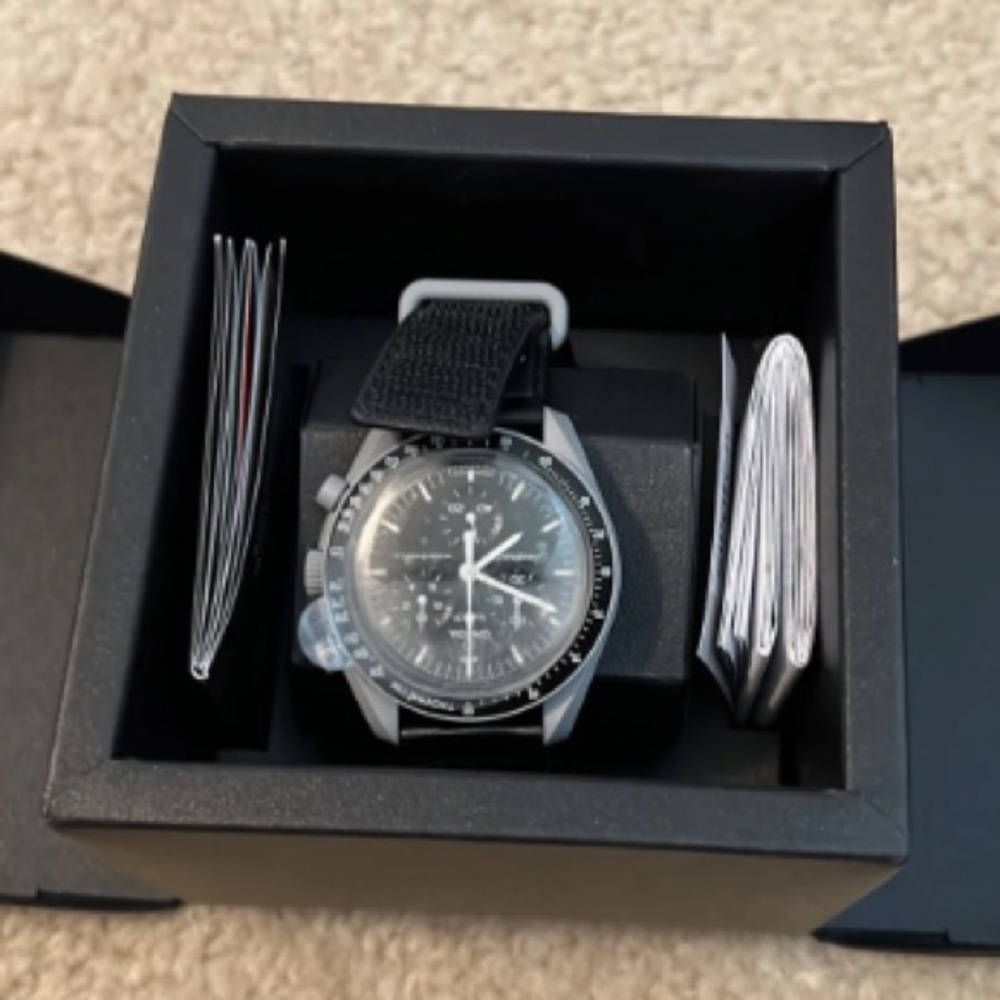 Omega x Swatch Mission to the Moon Bioceramic Moonwatch Brand New 💕